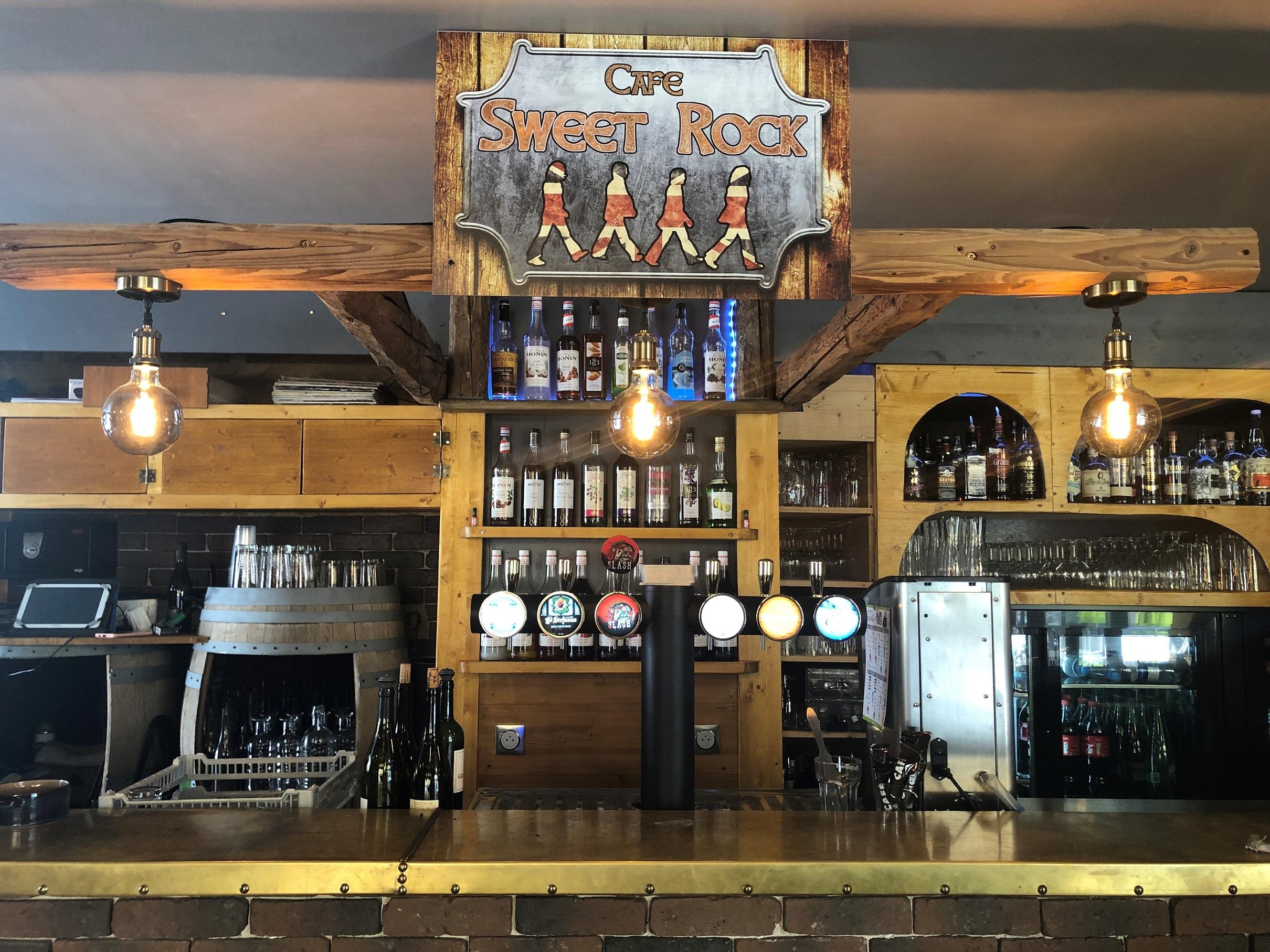 Ambiance musicale au Sweet Rock Café d'Albertville L