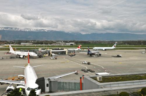 Aéroport de Genève: les habitants pour un meilleur contrôle de son développement