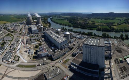Genève ne veut pas des deux nouveaux réacteurs de la centrale du Bugey Genève ne veut pas des deux nouveaux réacteurs de la centrale du Bugey