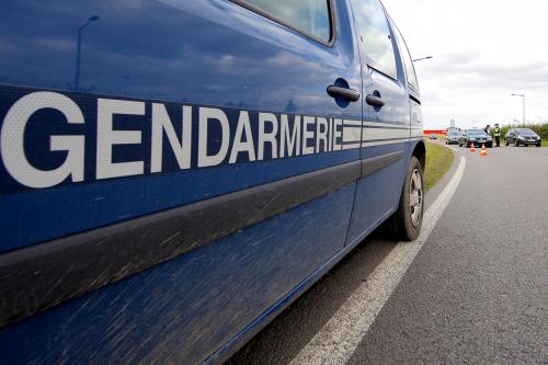 Divonne-les-Bains : trois individus interpellés et condamnés pour tentative de vol avec arme Divonne-les-Bains : trois individus interpellés et condamnés pour tentative de vol avec arme