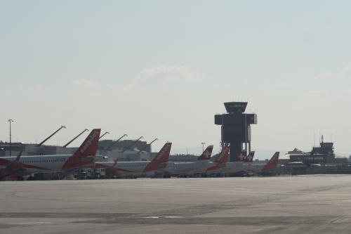Geneve Aeroport Nous Accueillons Entre 100 Et 300 Passagers Par