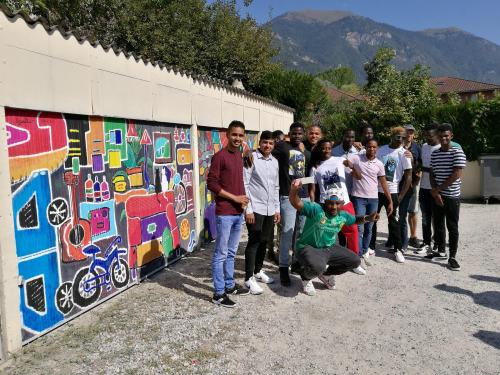 Coronavirus: les jeunes réfugiés en manque d’ordinateurs