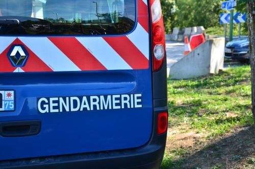Annecy: ivre et violent, il crache aux visages de gendarmes et écope de 7 mois de prison