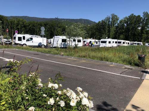 Cranves-Sales: départ imminent pour les gens du voyage installés sur le parking relais Altéa