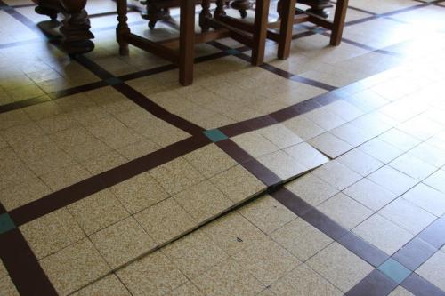 Thonon Les Bains Le Mystere Du Carrelage Mouvant Elucide La Tribune Republicaine