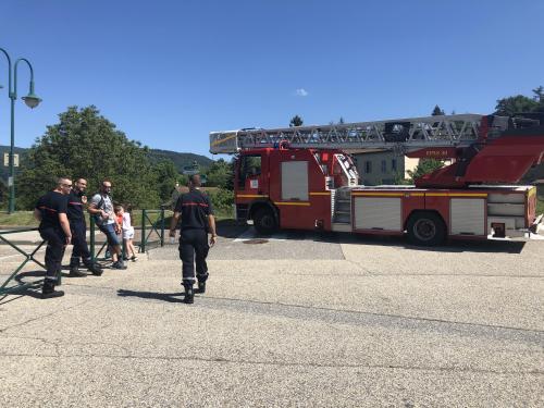 Châtillon-en-Michaille : les pompiers au secours d’une personne victime d’un malaise à son domicile Châtillon-en-Michaille : les pompiers au secours d’une personne victime d’un malaise à son domicile