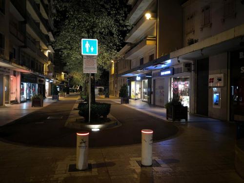 Annemasse : un jeune homme de 19 ans poignardé place de la Libération