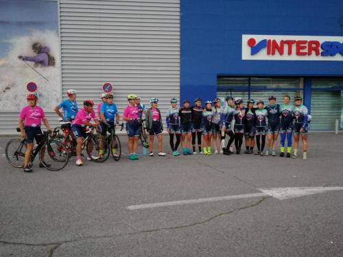 La Roche-sur-Foron : 13 cyclistes de passage pour promouvoir le sport de haut-niveau féminin La Roche-sur-Foron : 13 cyclistes de passage pour promouvoir le sport de haut-niveau féminin