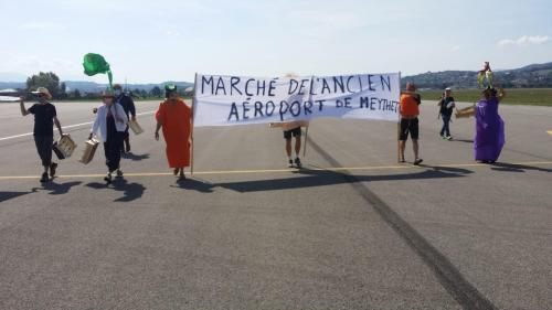 Annecy: une quinzaine de militants d’Extinction rebellion ont occupé l’aéroport Annecy: une quinzaine de militants d’Extinction rebellion ont occupé l’aéroport