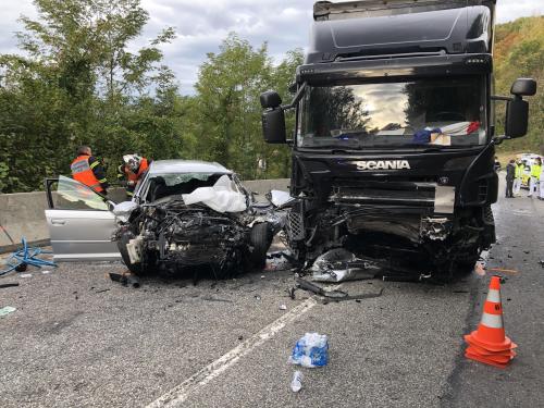 (VIDEO & PHOTOS) Léaz : nouvel accident mortel sur la RD 1206, un Valserhônois de 26 ans décède (VIDEO & PHOTOS) Léaz : nouvel accident mortel sur la RD 1206, un Valserhônois de 26 ans décède