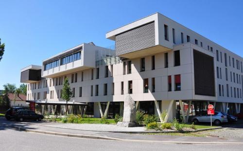 Covid-19 : 99 cas positifs et 6 décès dans les Ehpad du Grand Annecy Covid-19 : 99 cas positifs et 6 décès dans les Ehpad du Grand Annecy