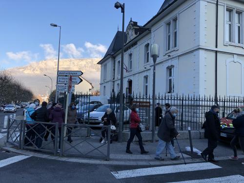 (VIDEO) Alerte incendie au tribunal de Bonneville