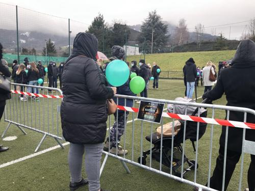 (VIDEO) Bons-en-Chablais : beaucoup de monde pour l’hommage au collégien décédé