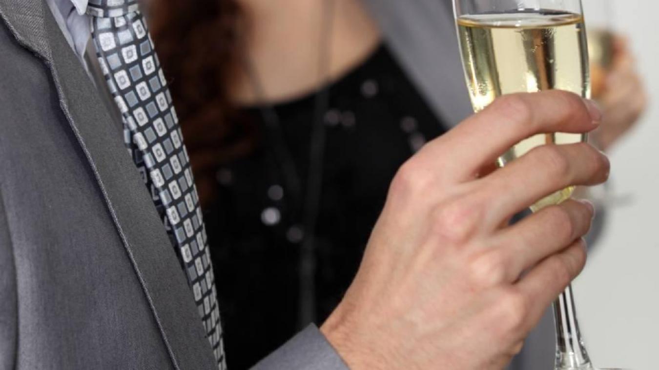 Geneve Le Voleur De Champagne Fait Pschitt La Tribune Republicaine Geneve Le Voleur De Champagne Fait Pschitt La Tribune Republicaine