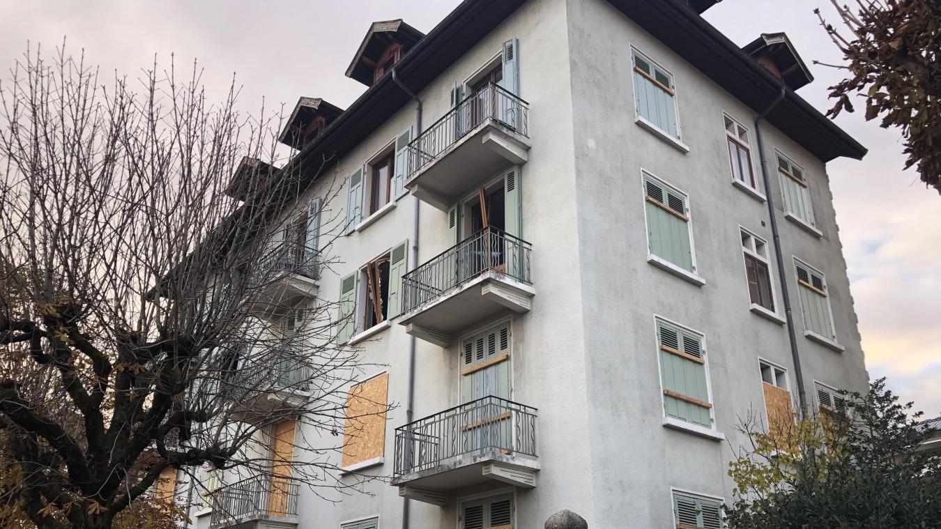 Annecy La Rue Du Forum Toujours Fortement Marquee Par L Explosion La Savoie