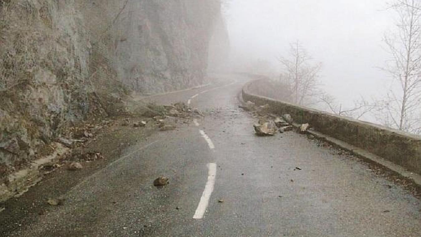 Vendredi 10 janvier, la RD 119, qui relie à Cluses à Nancy-sur-Cluses, est de nouveau fermée à la circulation, à cause d’une chute de blocs de pierres. Comme la semaine dernière ! (Photo archives)