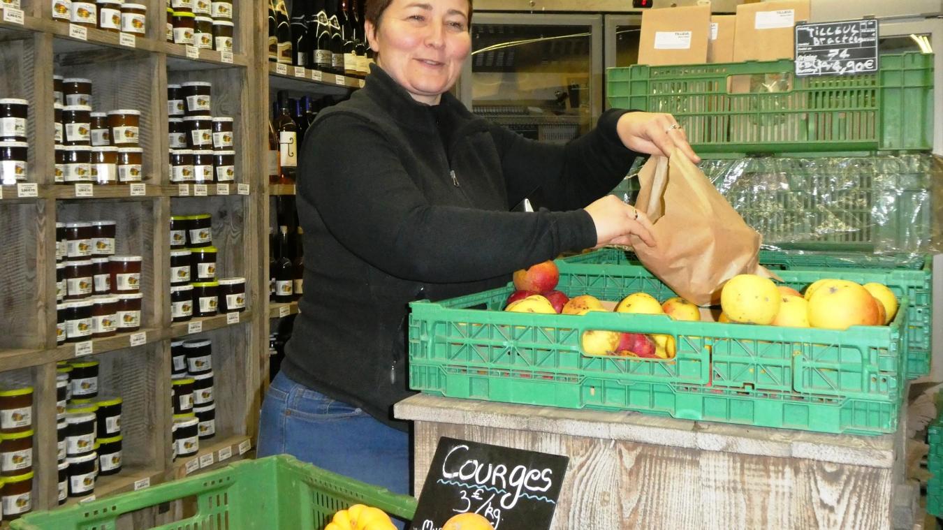 Magali Gonnon, en charge de la partie administrative de l'entreprise ‘’La ferme de la Source’’ à Boëge.