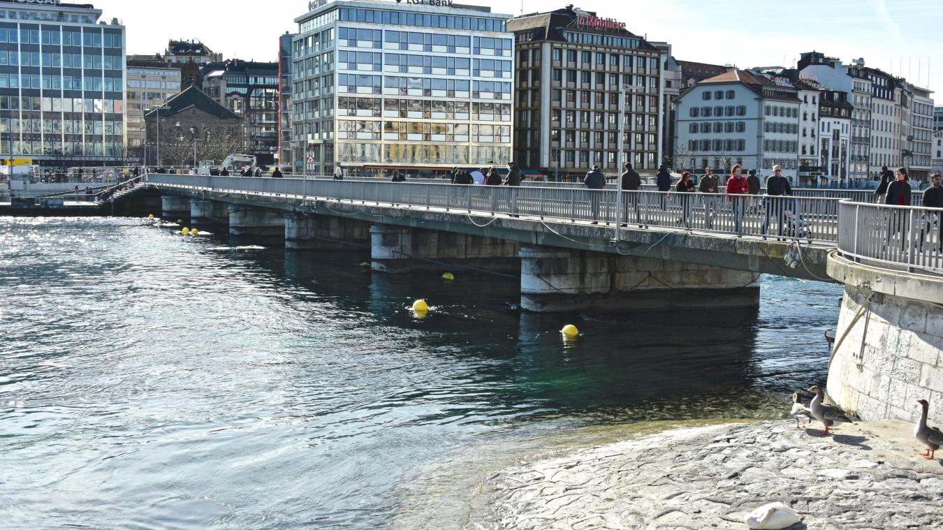 Debit Du Rhone Au Pont De La Loi