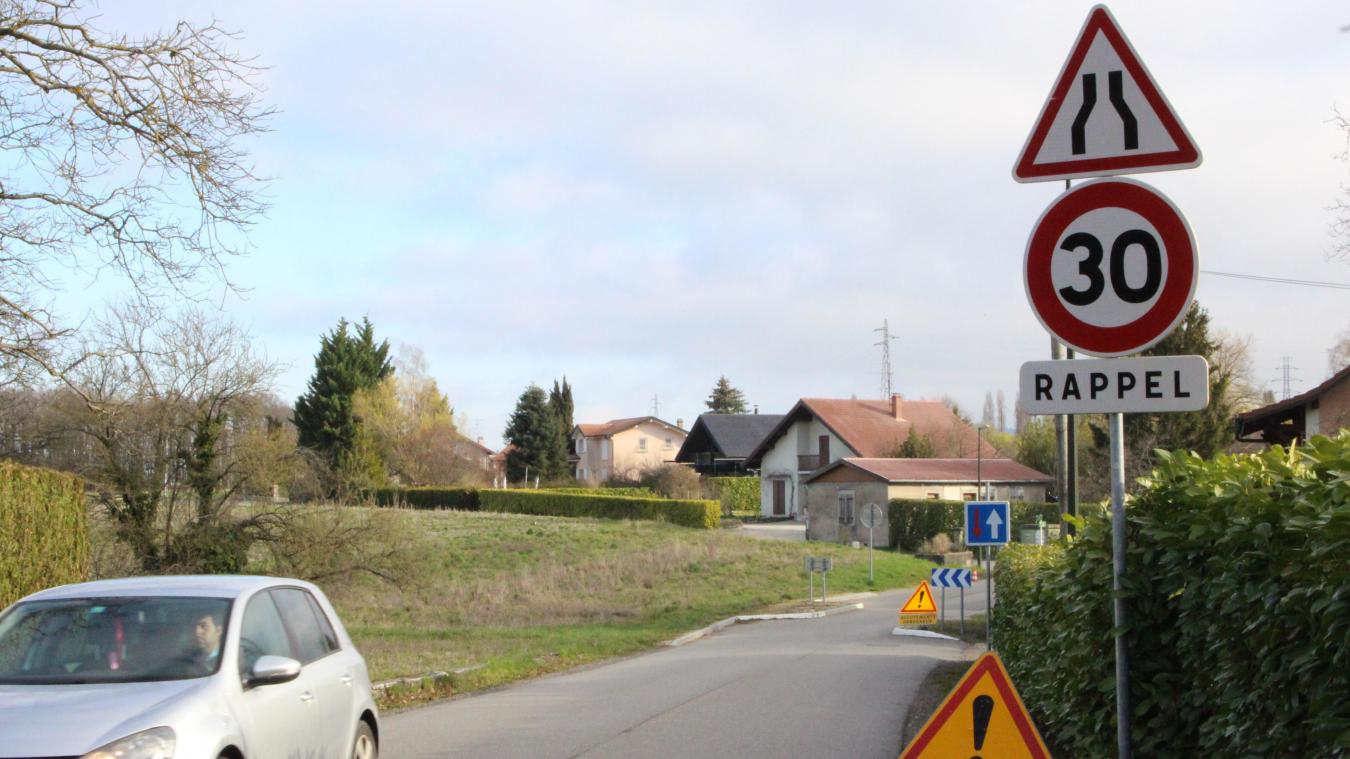 Cinq passages de frontières rouvrent entre la France et Genève