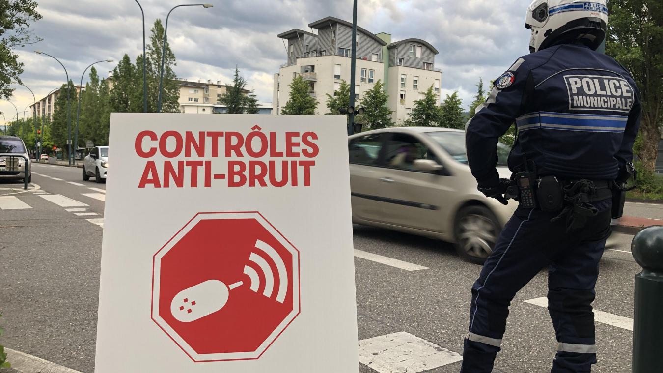 (VIDEO) Annecy  la police fait la chasse aux conducteurs bruyants  Le