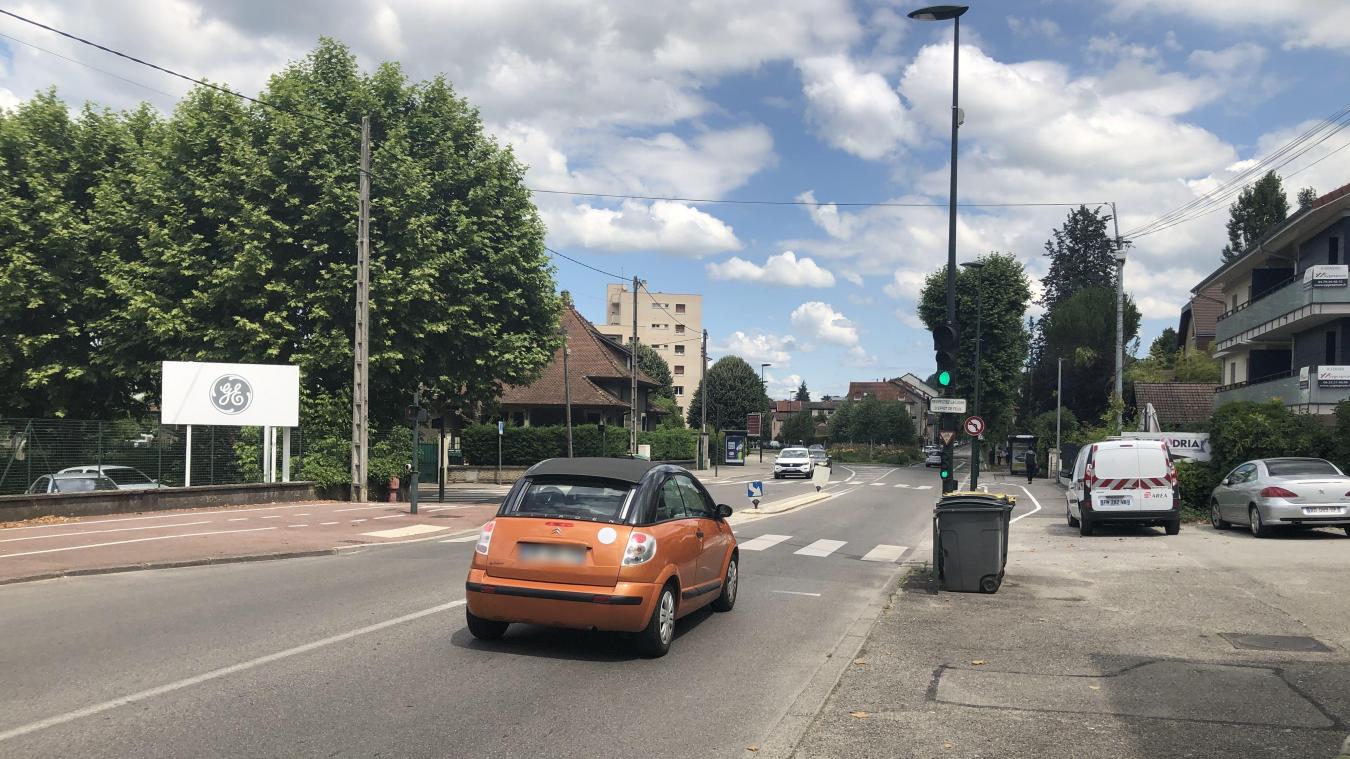 Aix Les Bains Ivre Et Sans Permis Elle Percute Deux Voitures L Essor Savoyard