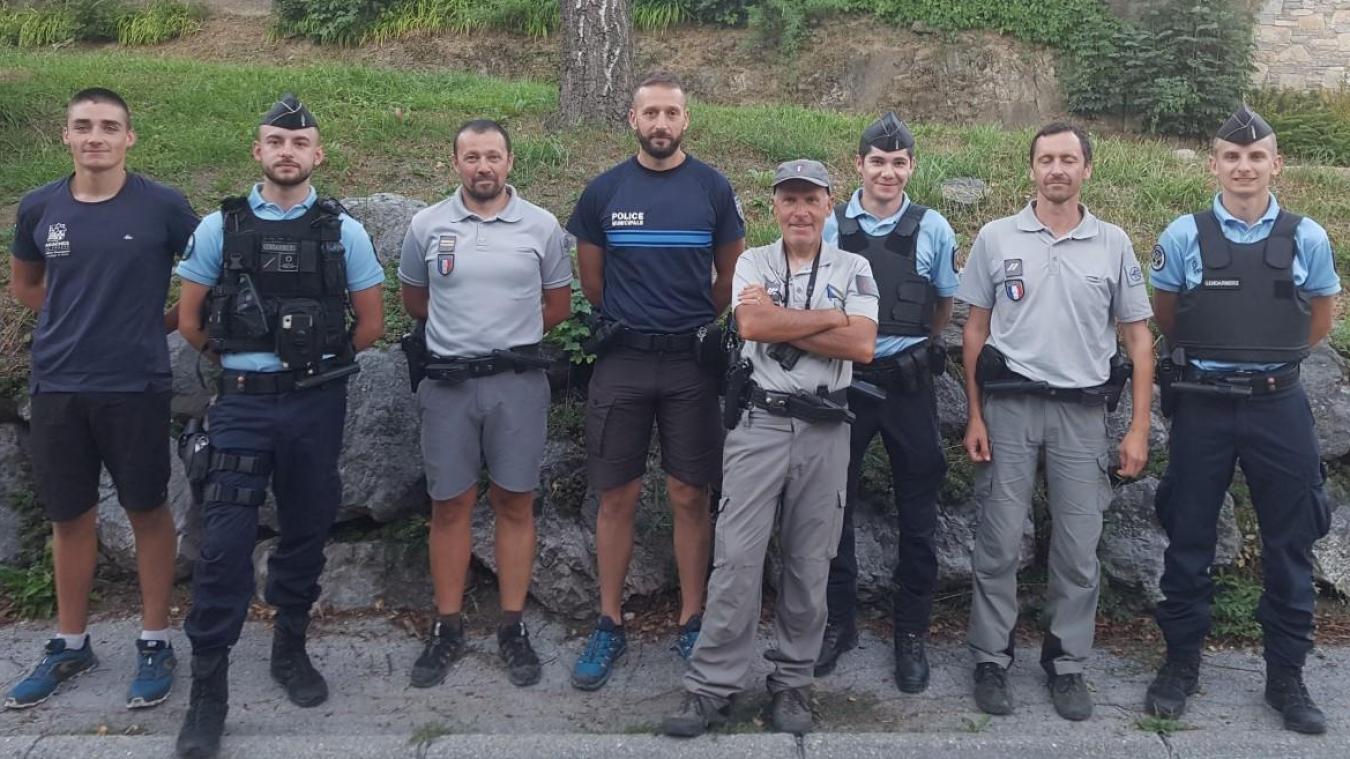 Ll’Office français de la biodiversité, la police municipale d’Arâches-la-Frasse et la brigade de gendarmerie de Scionzier lors d’une opération conjointe de prévention et de protection de l’environnement.