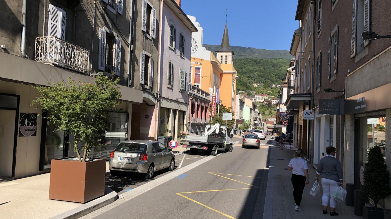 La mairie a prévu d’investir 100
000
€ pour soutenir les commerçants et artisans locaux.