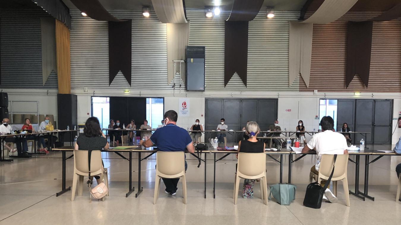 Albertville un conseil municipal rythmé par des échanges musclés La