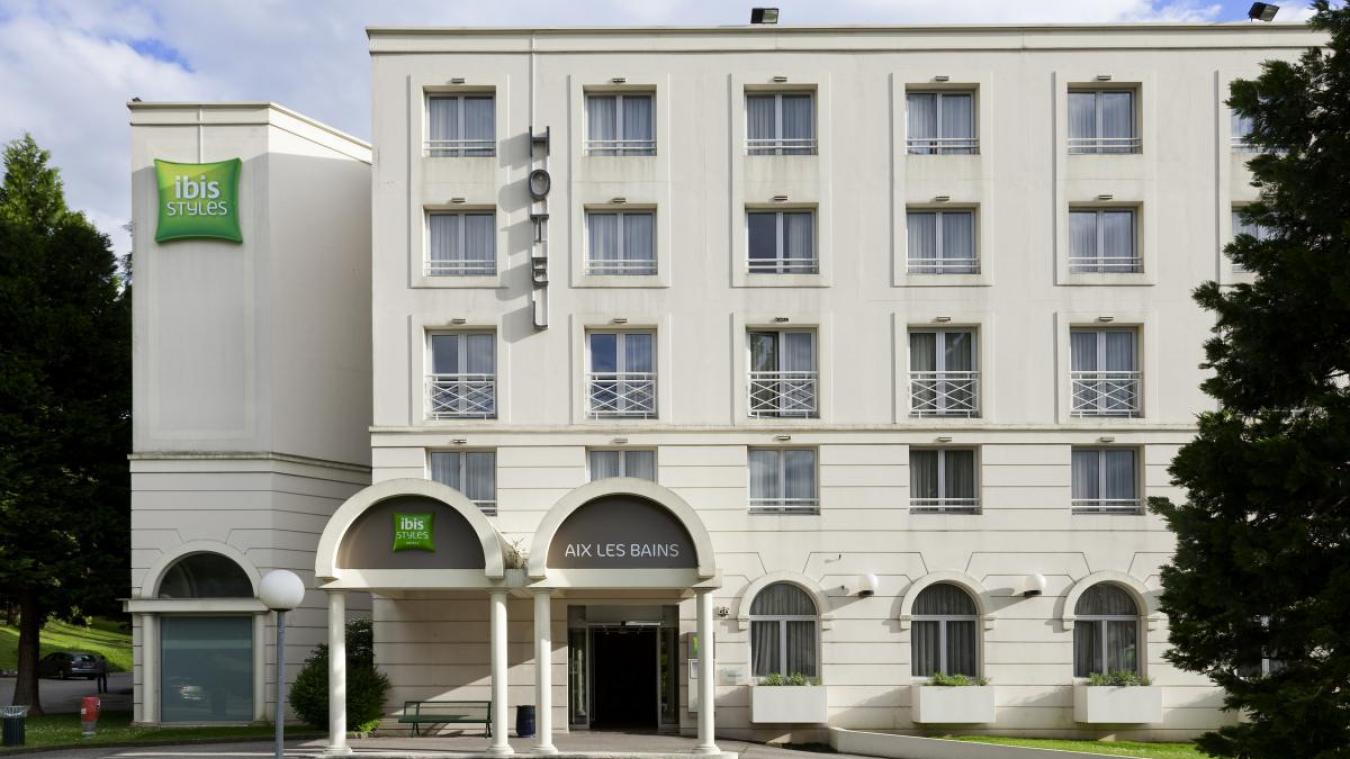 Aix-les-Bains: le mobilier de l'hôtel du Domaine de ...