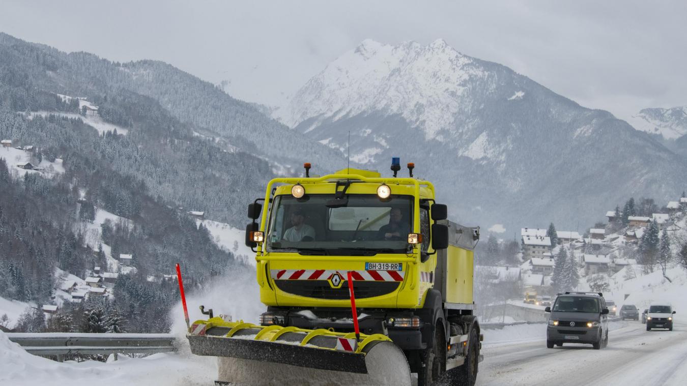 Neige Et Verglas Les Deux Savoie Placees En Vigilance Orange Des Restrictions De Circulation Sur L A40 Le Messager