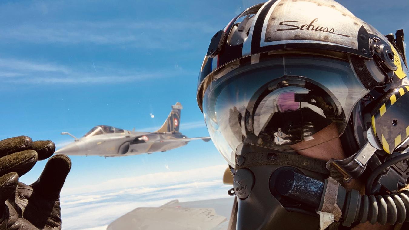 Chatel Dans Le Cockpit Avec Jerome Thoule Pilote D Avion De Chasse Et Ambassadeur Du Rafale Le Messager Chatel Dans Le Cockpit Avec Jerome Thoule Pilote D Avion De Chasse Et Ambassadeur Du Rafale Le Messager