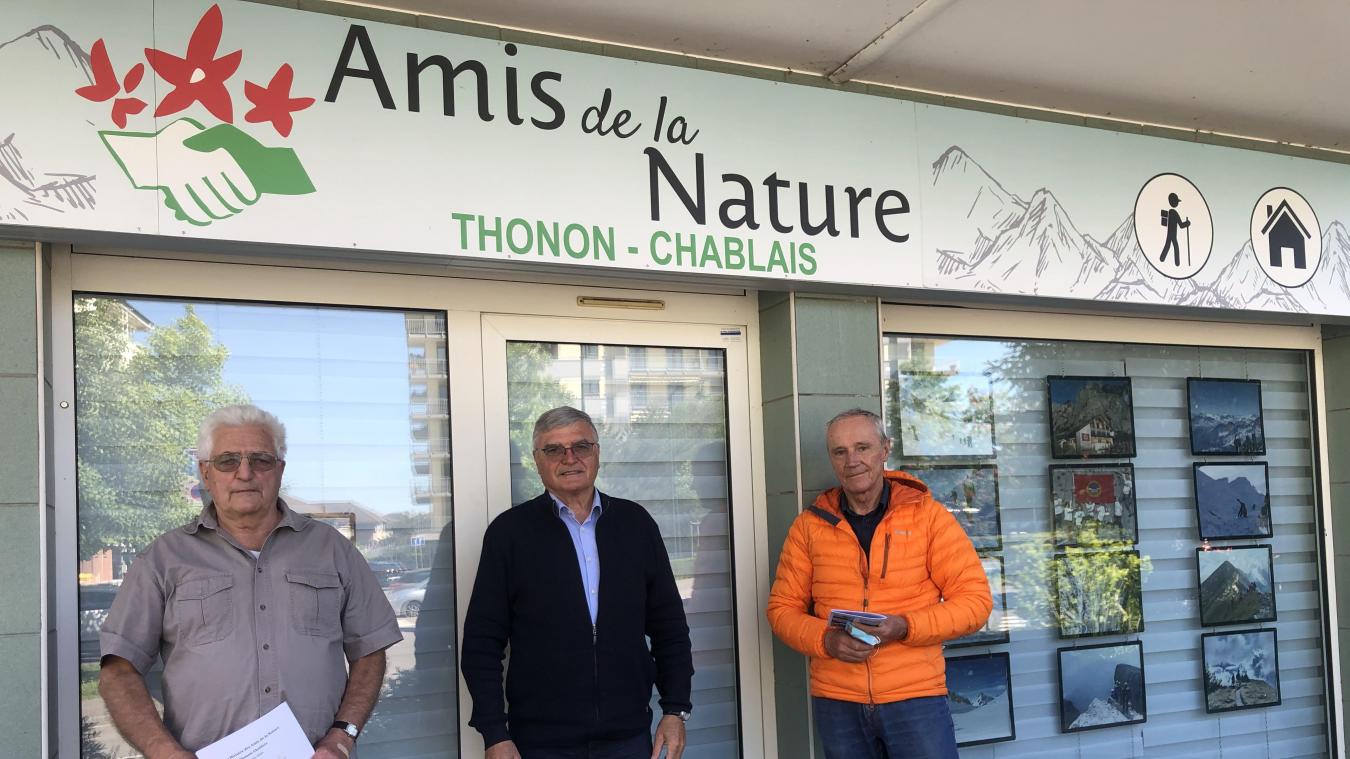 Serge Dupessey (à gauche), Jean-Paul Bondaz (au centre) et Jean-Pierre Jacquier (à droite) ont tous les trois été présidents de l’association Les Amis de la nature, implantée à Thonon.
