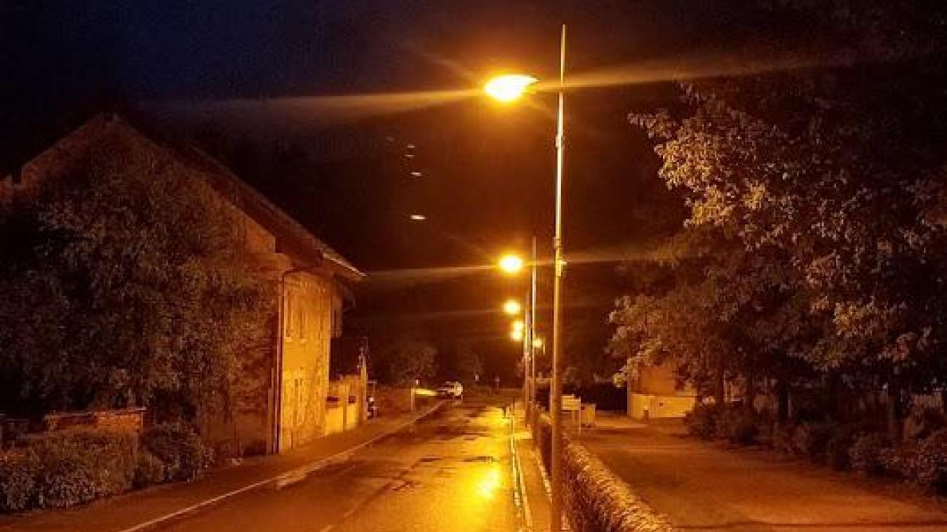 Les rues du village ne sont plus éclairées, la nuit, dès 23h30.