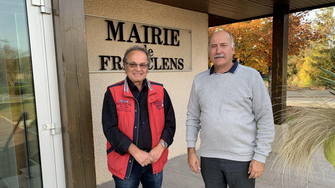 Léon Laville (à gauche) et Jean-Louis Magnin (à droite), respectivement adjoint et maire de Franclens.