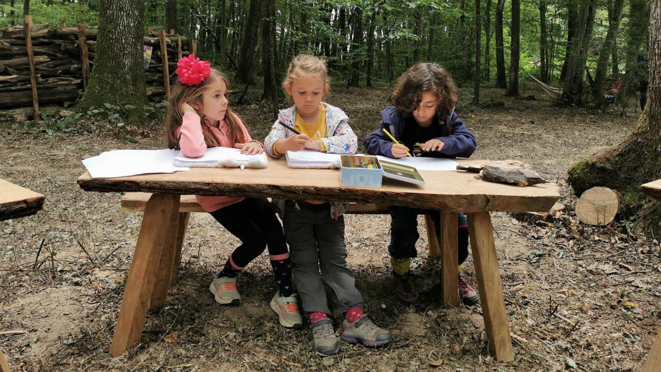 Au Cerf Feuillu (1200 euros/mois), les écoliers vivent connectés à la forêt et apprennent ainsi à devenir les écocitoyens de demain. 