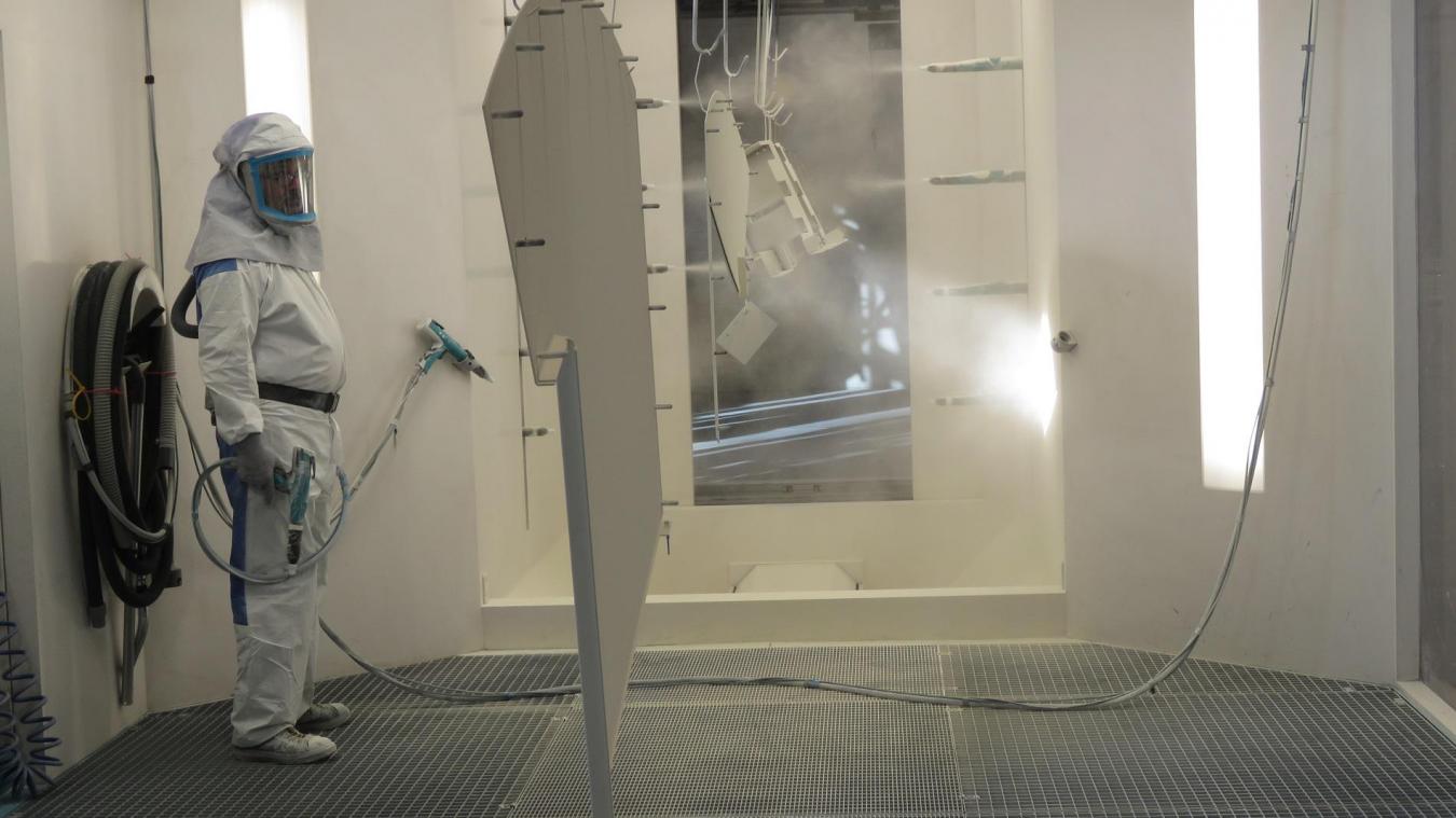 La cabine de peinture semi-automatisée de Patric Métal permet à l’entreprise d’assurer une prestation en tôlerie de machine-outil complète et du meilleur niveau.