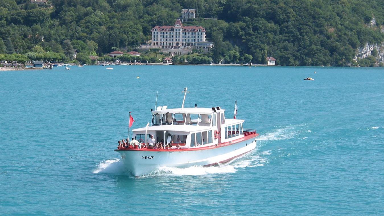Sur le lac d’Annecy, Le Savoie sera le premier bateau électrifié à l’automne 2022. Il est à l’heure actuelle en cale sèche avec le bateau La Belle Etoile, pour une révision et la préparation à l’électrification.