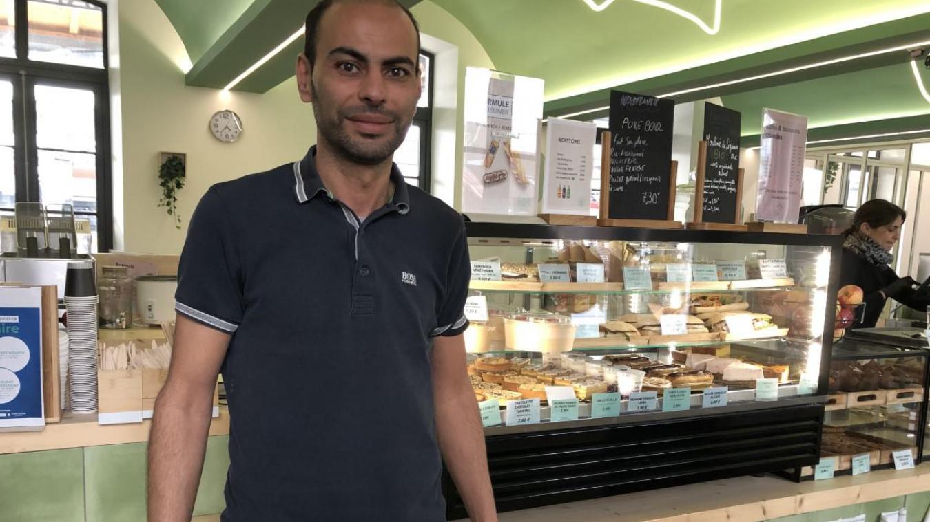 Ali Mekidiche est le gérant du Café Léman, un établissement ouvert depuis le 5 juillet 2021.