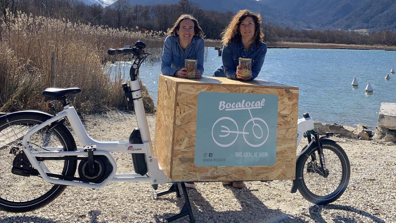 Elodie Macrez et Alisson Bel ont réussi leur reconversion dans un concept innovant fondé sur des repas livrés en bocaux et à vélo.