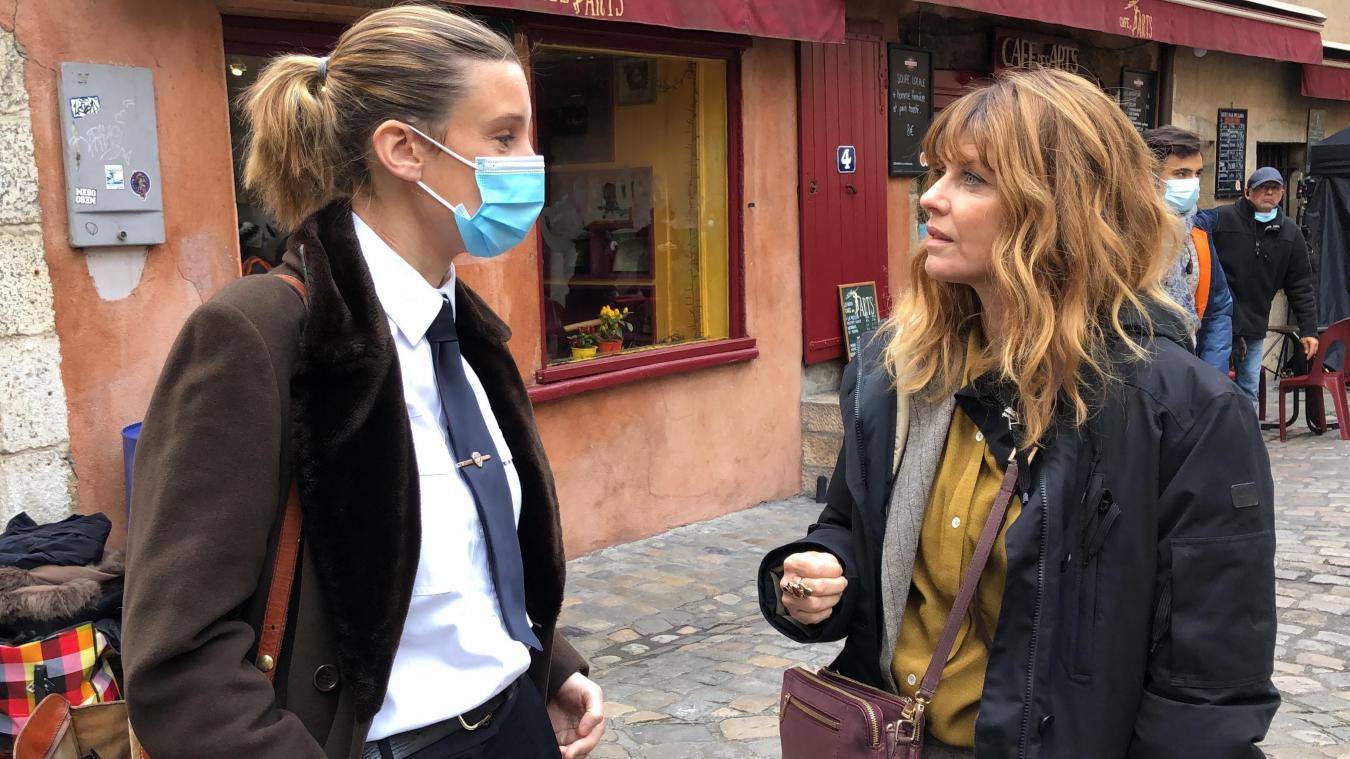 Fiona Manenc (à gauche) avait croisé l’héroïne de la série Cassandre, Gwendoline Hamon, à Annecy, lors d’un tournage en 2020.