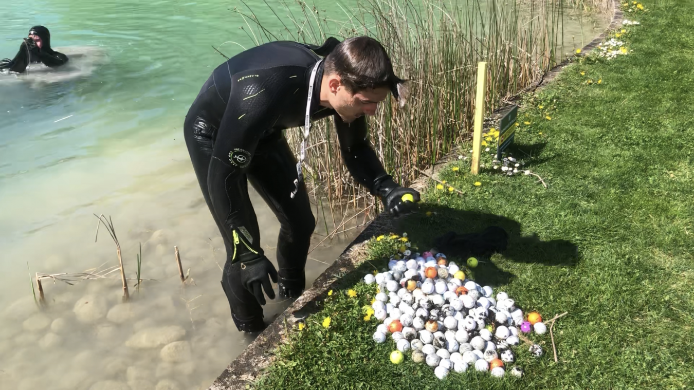Aix-les-Bains: ils plongent dans les eaux du golf pour repêcher les balles perdues