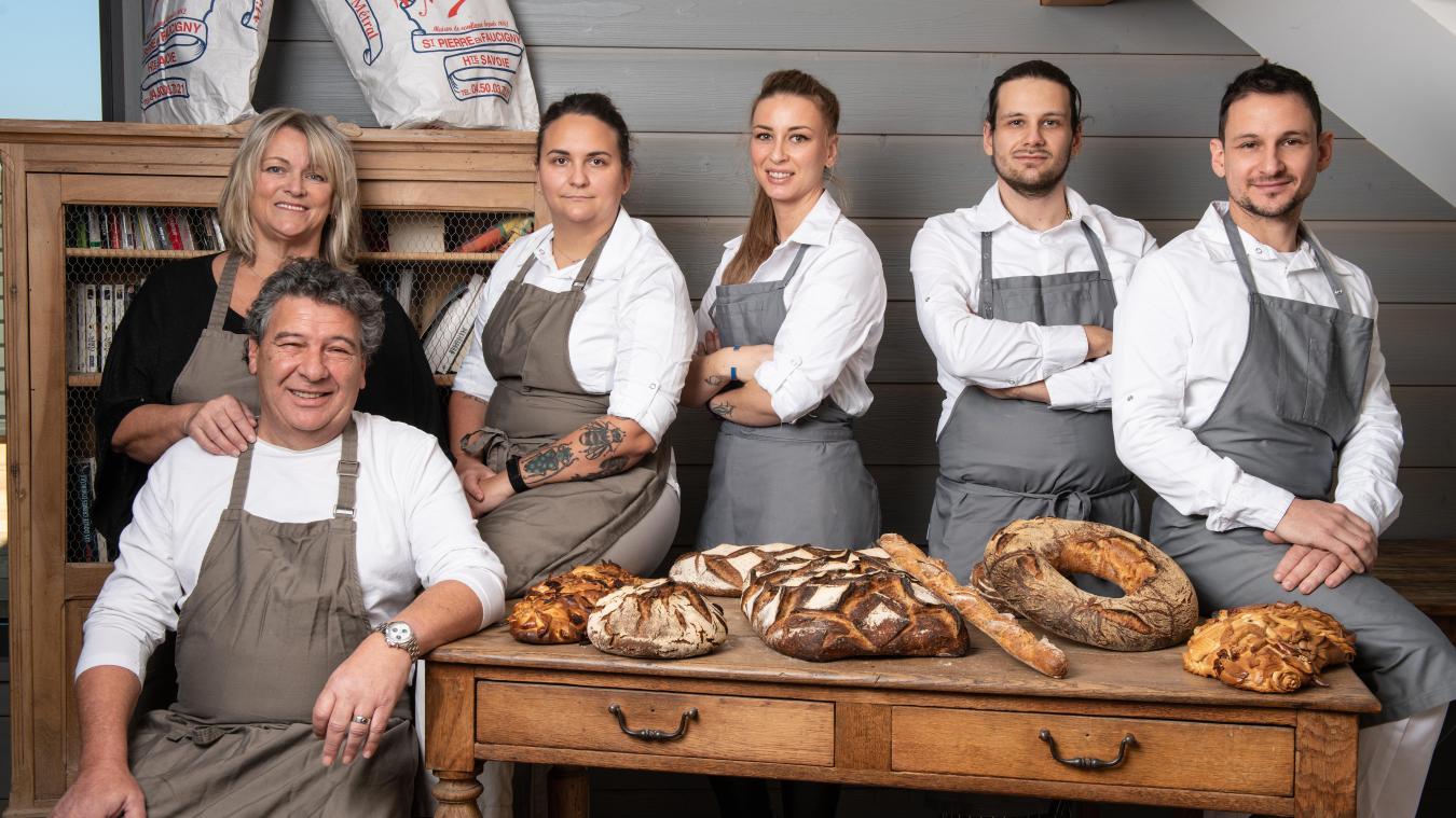Le savoir-faire boulanger de la maison Neveu est transmis depuis 1944 et quatre générations.