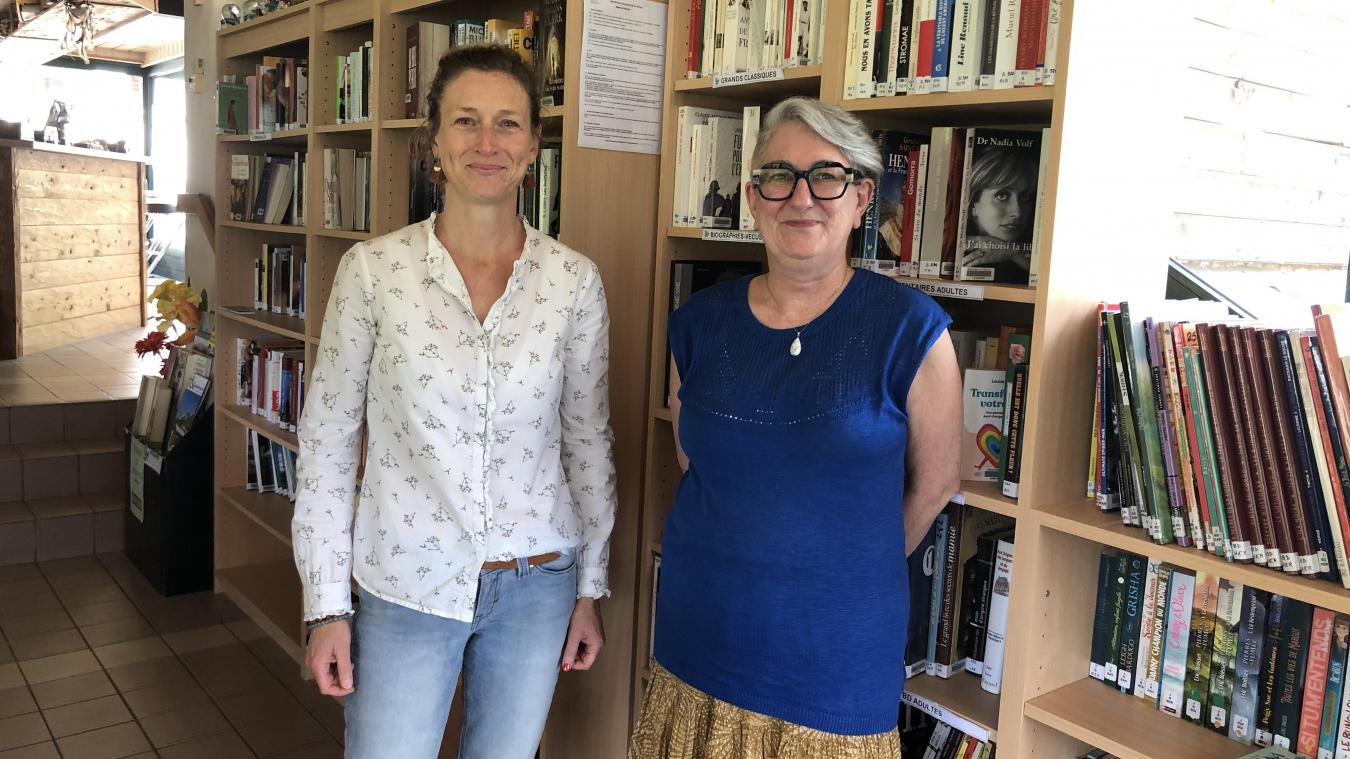 Corinne Charroppin (à droite) en compagnie de Virginie Panikian, coordinatrice du réseau des bibliothèques du Haut-Chablais.