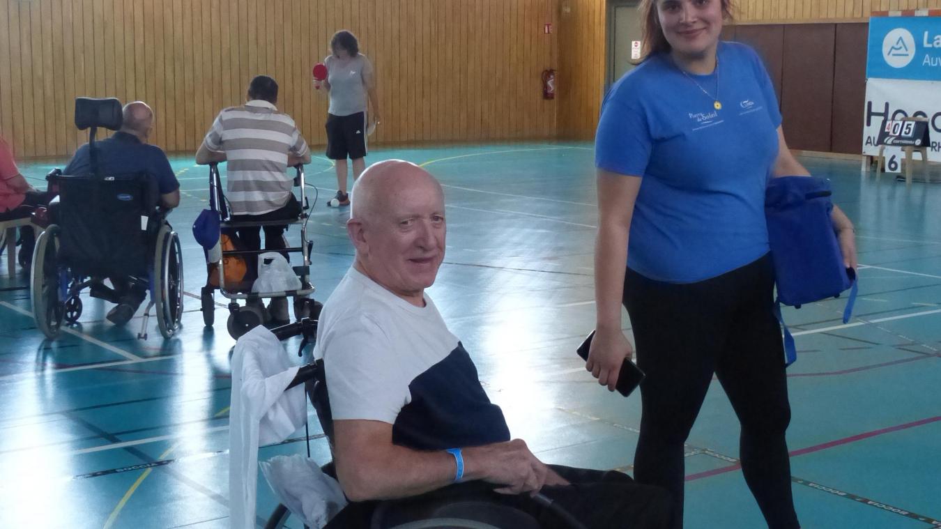 La boccia est un sport adapté aux personnes en situation de handicap, que les patients de la clinique Pierre du Soleil peuvent pratiquer lors de leur séjour.
