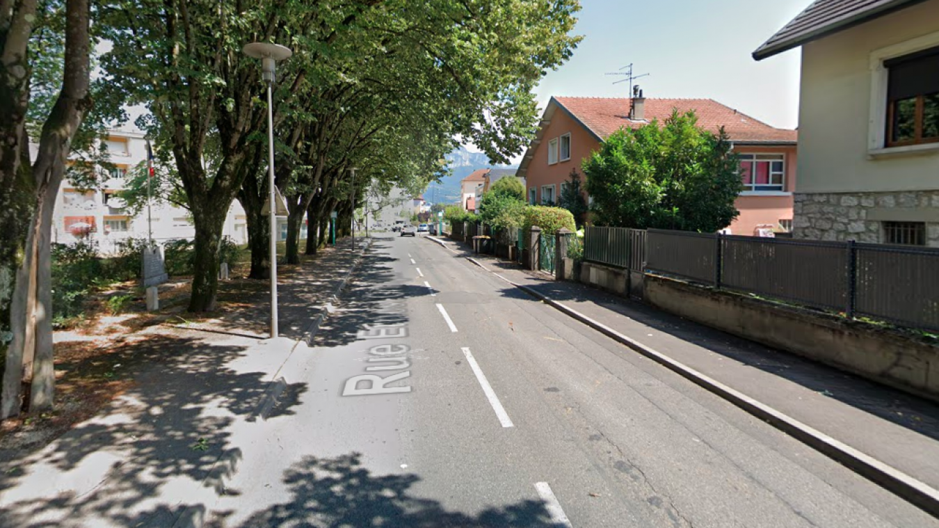 Les véhicules ont été dégradés rue Ernest-Grangeat à Jacob-Bellecombette et rue Pasteur à Cognin.