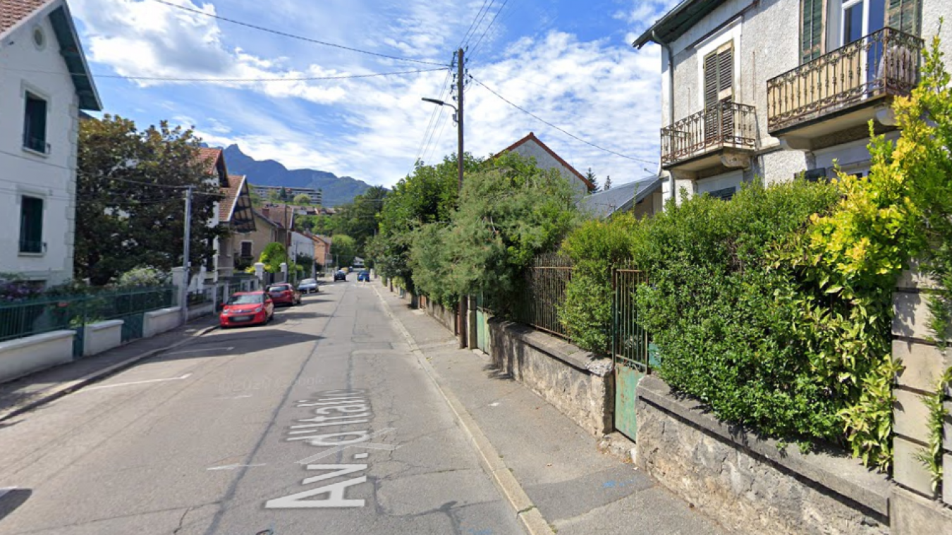 Le départ de feu a eu lieu dans une maison abandonnée de l’avenue d’Italie à Aix-les-Bains.