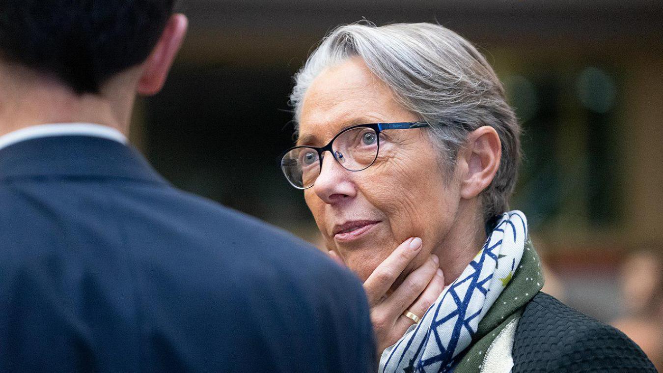 La Première ministre Élisabeth Borne a remis sa démission au président de la République au lendemain des élections législatives