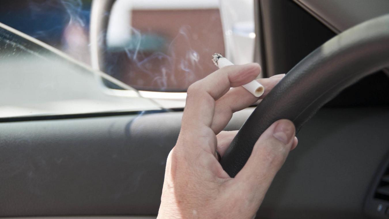 Dans le Gard, la commune de Langlade a pris un arrêté interdisant de fumer en voiture pour éviter les départs de feux.