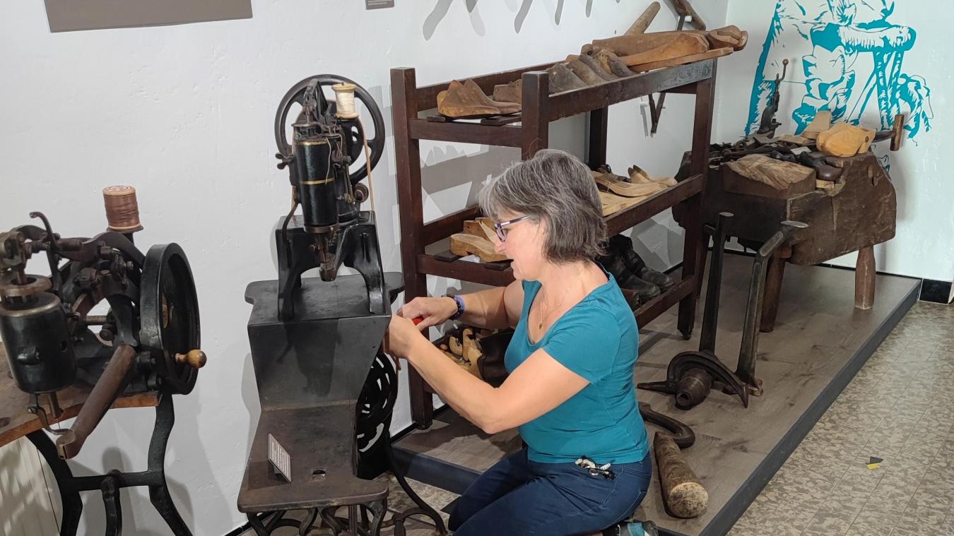 Les antiques machines à coudre ont été remises en service pour les visiteurs.