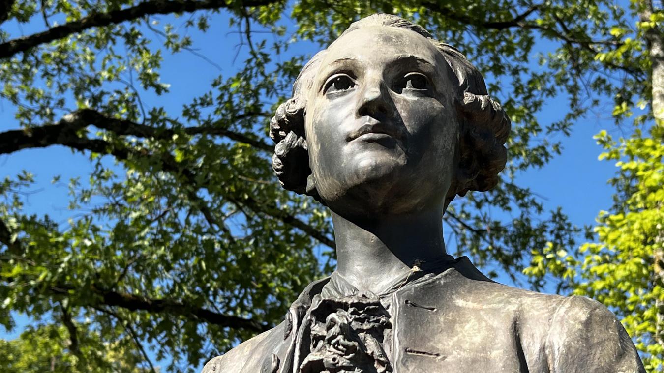 Le buste du jeune «Florianet» dans le parc du château de Voltaire